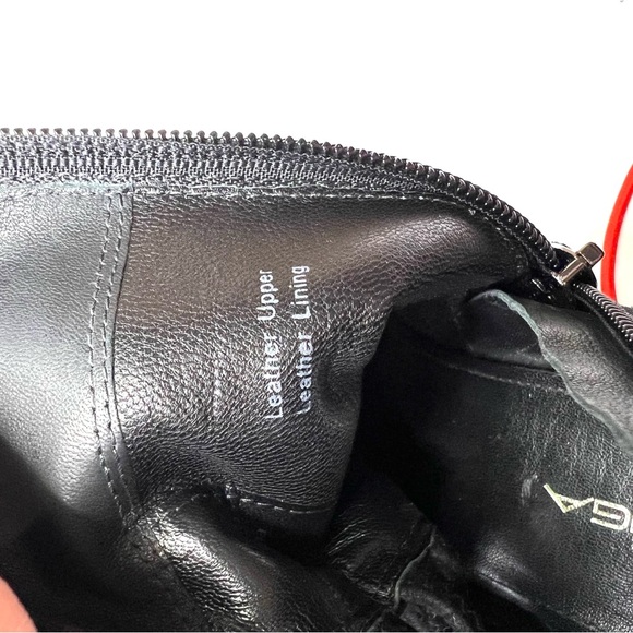 Via Spiga Suede Stiletto Heel Ankle Booties Cutout Side Detail Black Size 9 - Picture 10 of 11